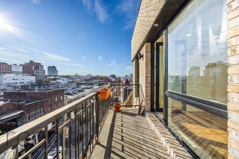 676 New York Ave, Apt 2A Image 1