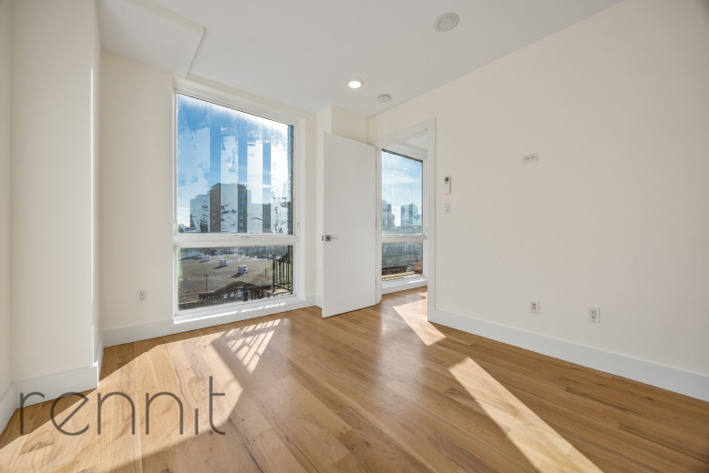 676 New York Ave, Apt 2A Image 11