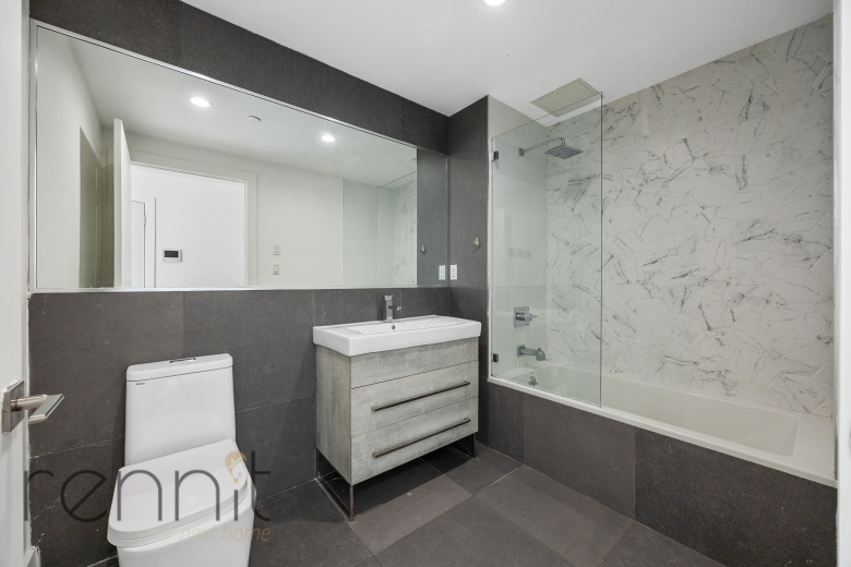 676 New York Ave, Apt 2A Image 12