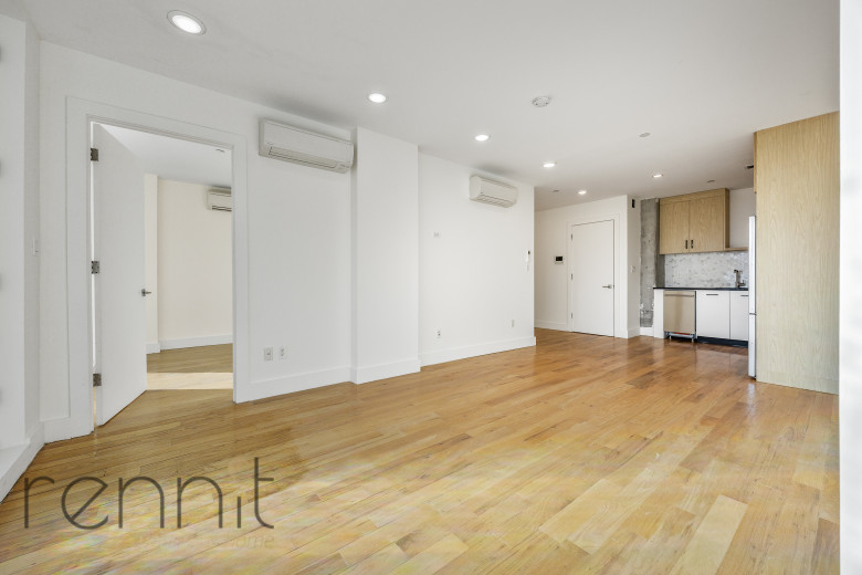 676 New York Ave, Apt 2A Image 3