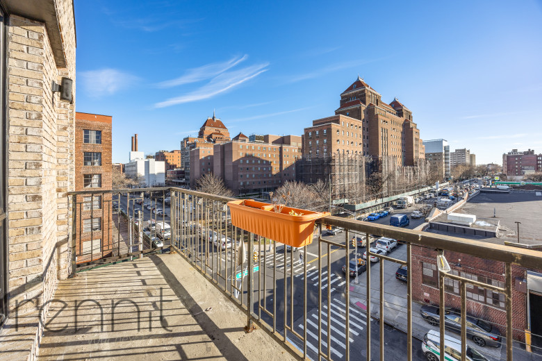 676 New York Ave, Apt 2A Image 6