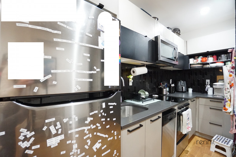 562 Park Pl, Apt 3B Image 9