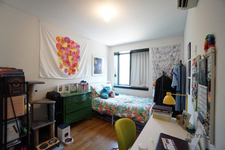 562 Park Pl, Apt 3B Image 12