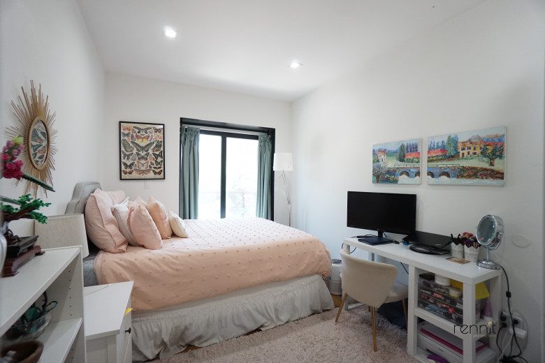 562 Park Pl, Apt 3B Image 13