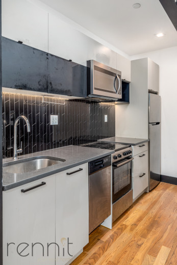 562 Park Pl, Apt 3B Image 19
