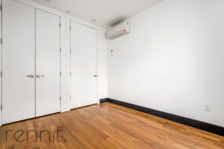 562 Park Pl, Apt 3B Image 21
