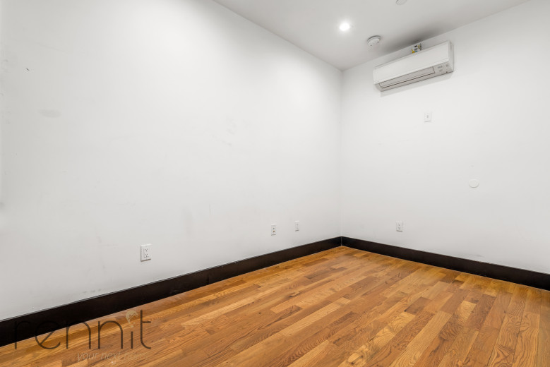 562 Park Pl, Apt 3B Image 25