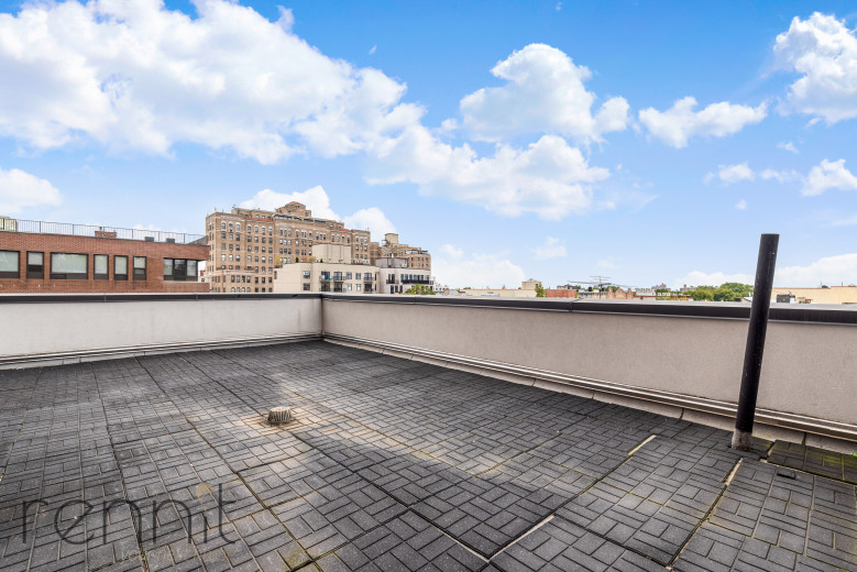 562 Park Pl, Apt 3B Image 28