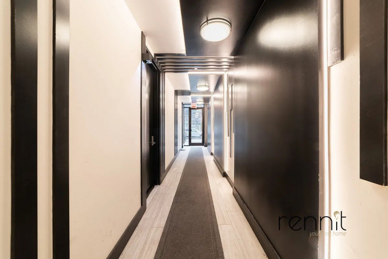 562 Park Pl, Apt 3B Image 29