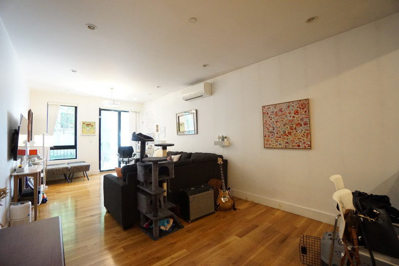 149 Clarkson Ave, Apt 1R Image 2