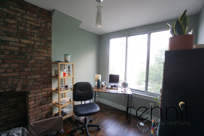1160 Halsey St, Apt 3 Image 14
