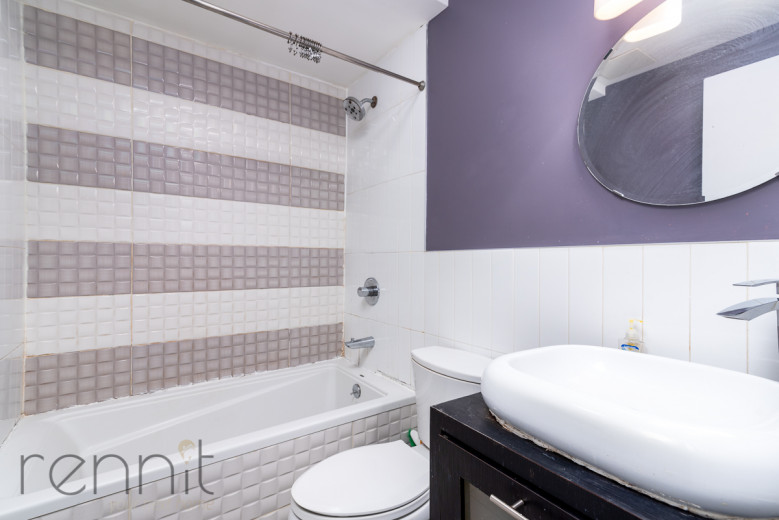 1160 Halsey St, Apt 3 Image 5