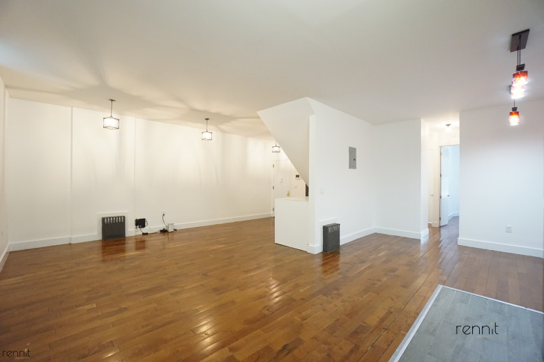 640 Kosciuszko St, Apt 1 Image 2
