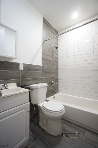640 Kosciuszko St, Apt 1 Image 10