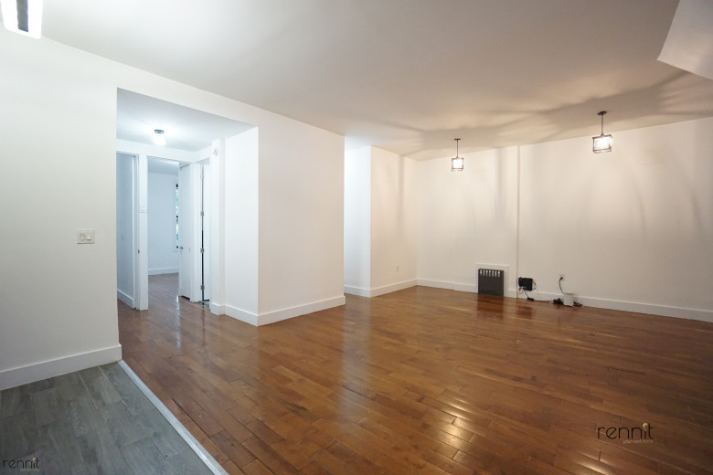 640 Kosciuszko St, Apt 1 Image 3