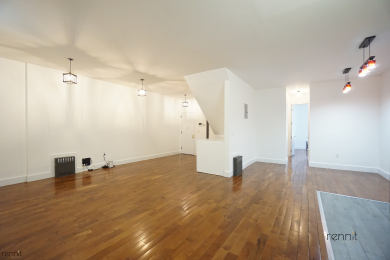 640 Kosciuszko St, Apt 1 Image 6