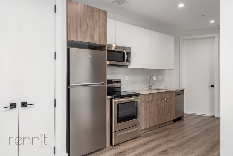125 Kings Hwy, Apt 7D Image 5