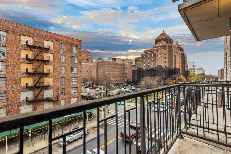 676 New York Ave, Apt 4E Image 1