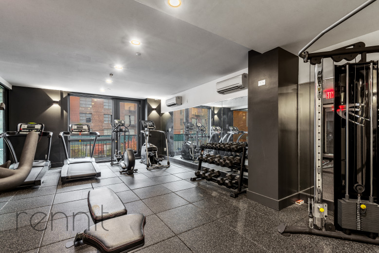 676 New York Ave, Apt 4E Image 11