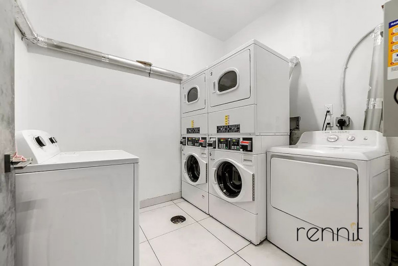 676 New York Ave, Apt 4E Image 12