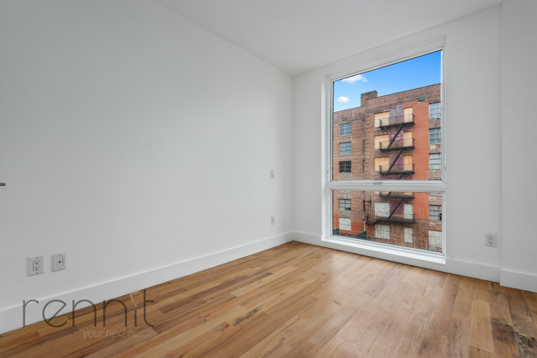 676 New York Ave, Apt 4E Image 8