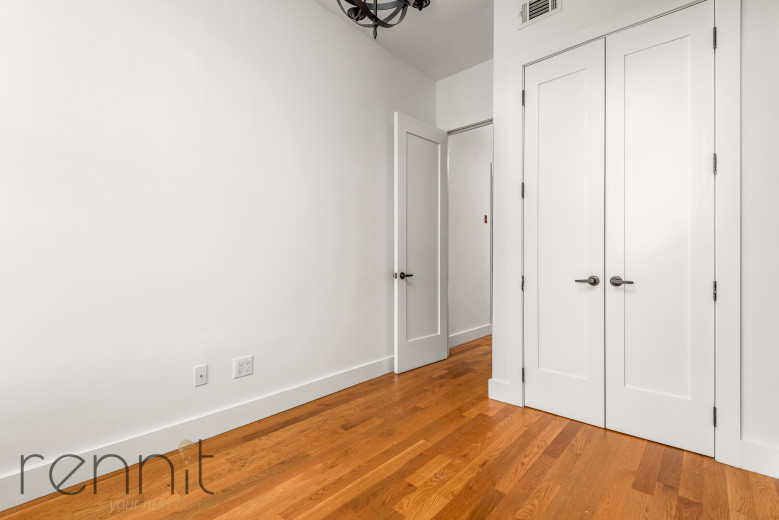 638 Wilson Ave, Apt 2L Image 5
