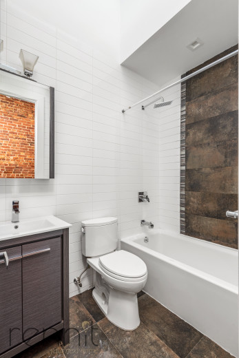 638 Wilson Ave, Apt 2L Image 6