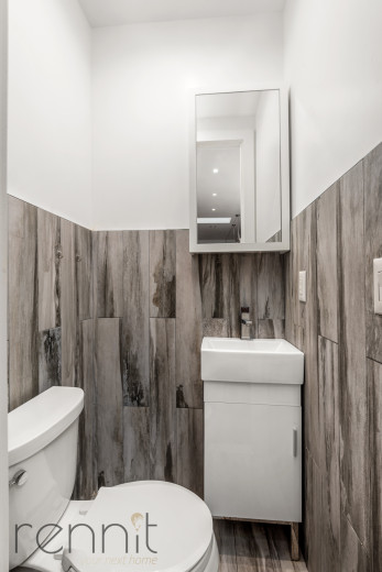 638 Wilson Ave, Apt 2L Image 7