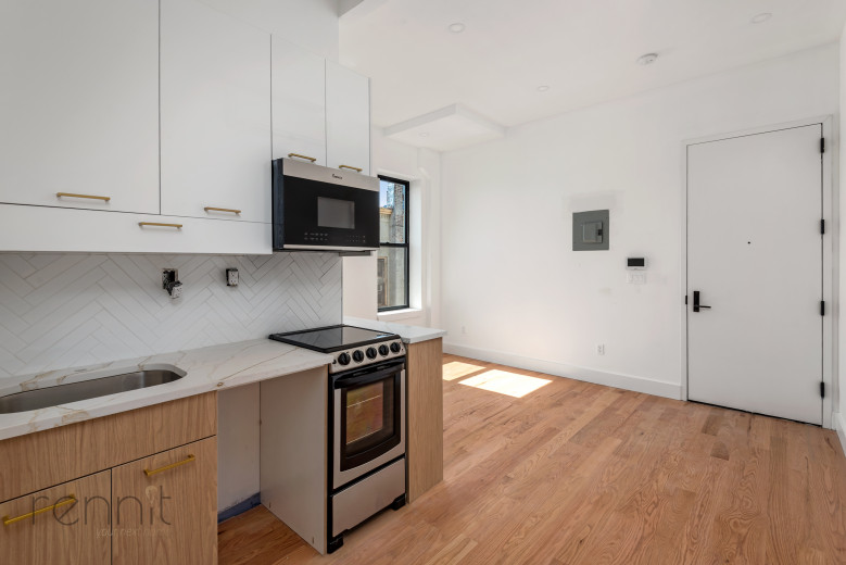 808 Putnam Ave, Apt 4B Image 2