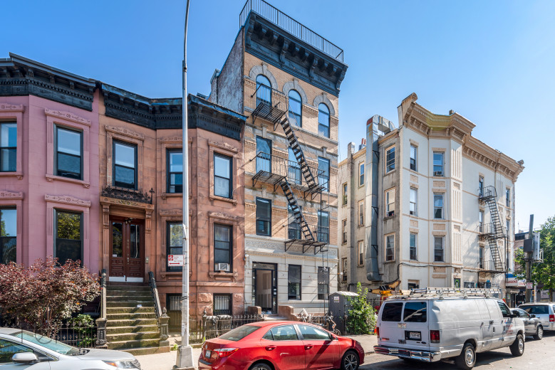 808 Putnam Ave, Apt 4B Image 12