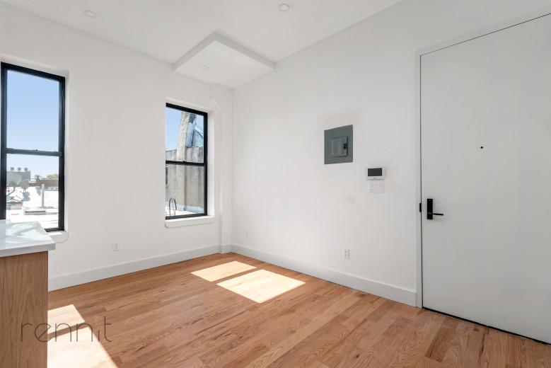 808 Putnam Ave, Apt 4B Image 3