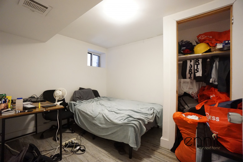 625 Sterling Pl, Apt 1L Image 22