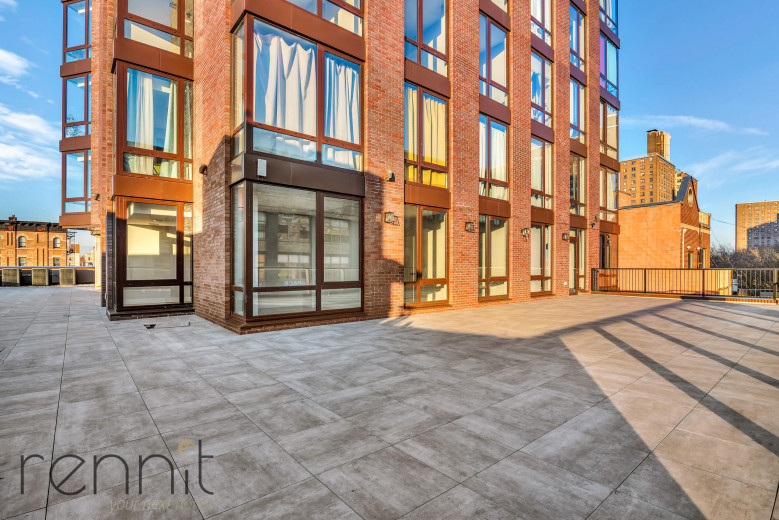 31 Debevoise St, Apt 8D Image 22