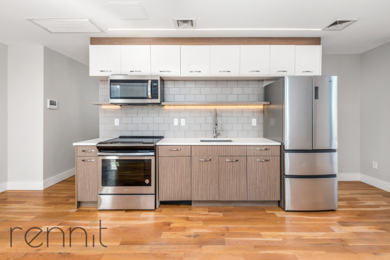 31 Debevoise St, Apt 8D Image 4
