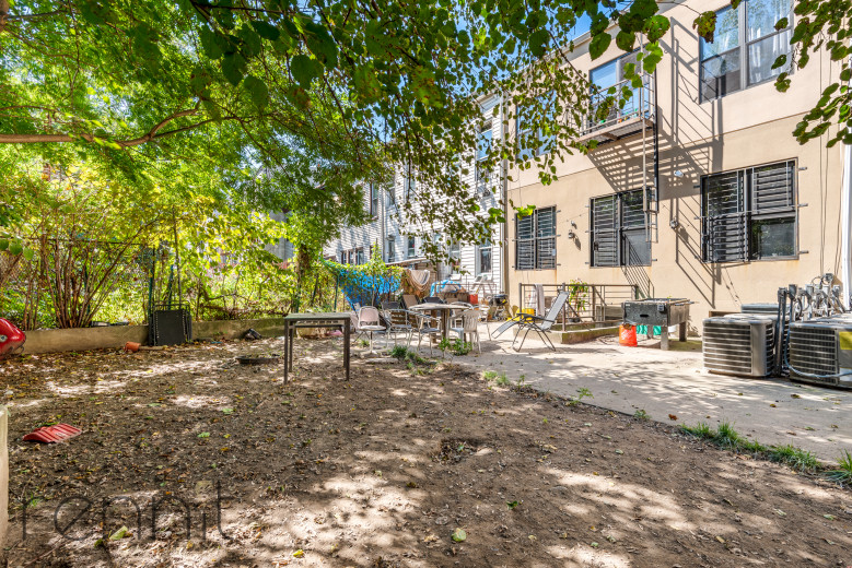 914 Hart St, Apt 2B Image 18