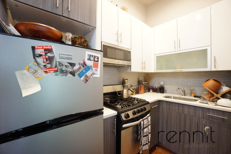 914 Hart St, Apt 2B Image 5