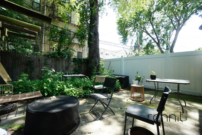 1160 Halsey St, Apt 1 Image 2