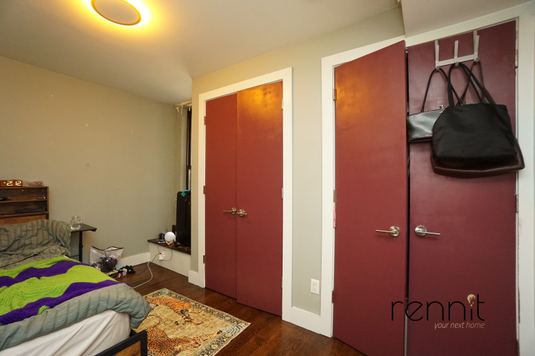 1160 Halsey St, Apt 1 Image 12