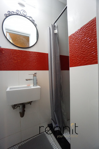 1160 Halsey St, Apt 1 Image 15