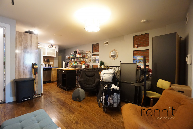 1160 Halsey St, Apt 1 Image 4
