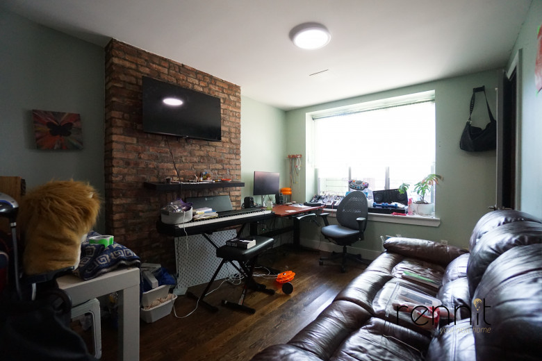 1160 Halsey St, Apt 1 Image 6