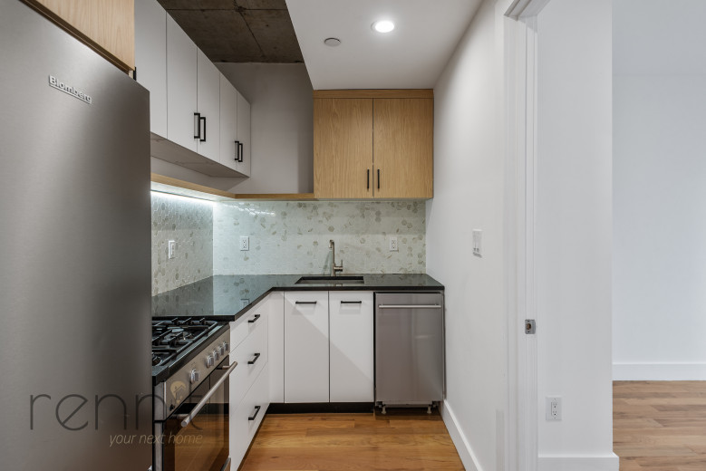 676 New York Ave, Apt 6E Image 17