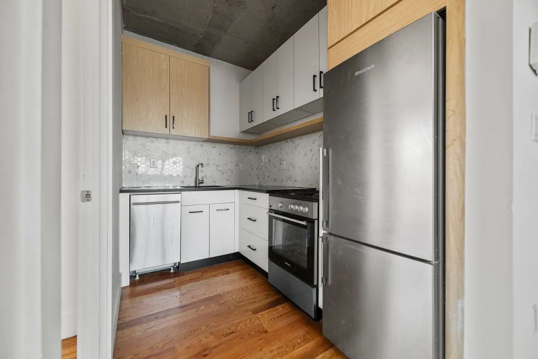 676 New York Ave, Apt 6E Image 4