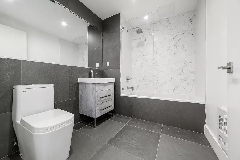 676 New York Ave, Apt 6E Image 9