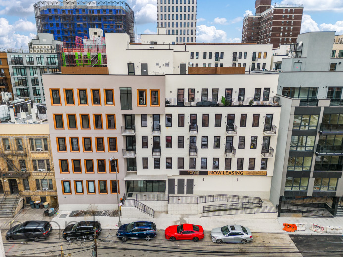26-24 4th St, Apt 708A Image 37
