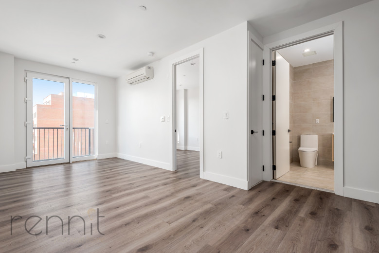 125 Kings Hwy, Apt 3B Image 1