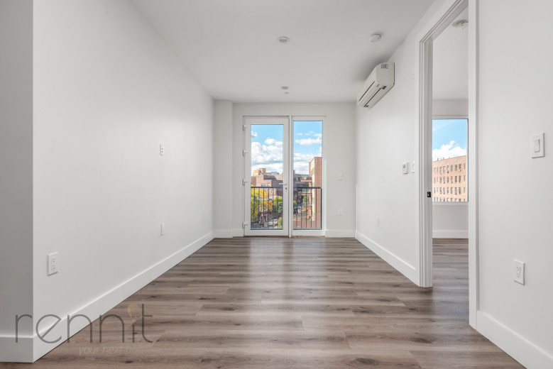 125 Kings Hwy, Apt 3B Image 7