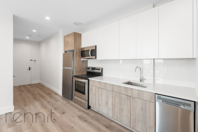 125 Kings Hwy, Apt 7B Image 2
