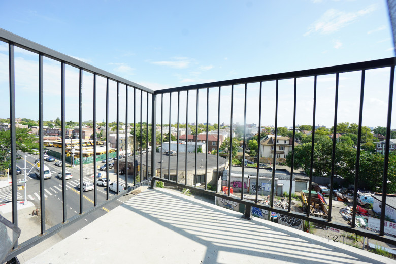 125 Kings Hwy, Apt 5G Image 4