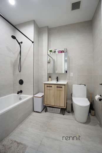 125 Kings Hwy, Apt 5G Image 9